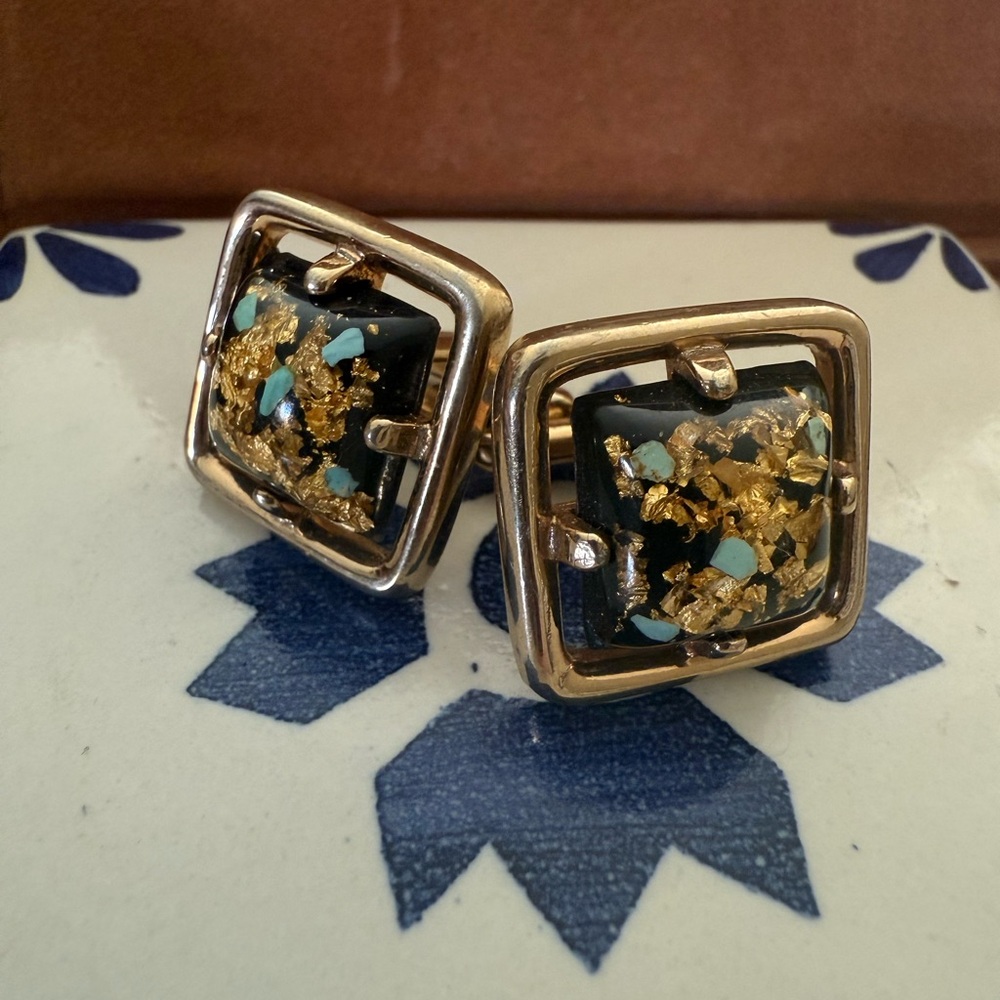 Elegant Gold and Black Square Vintage Hickok cufflinks